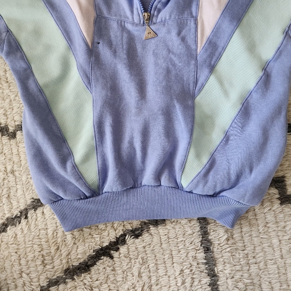 Colorful Women's Top - Picture 5 of 6